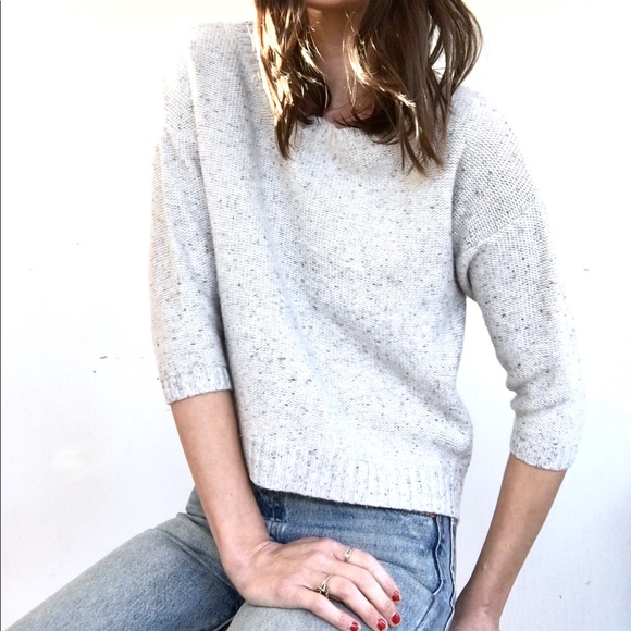Oatmeal lightweight cropped sweater - Picture 2 of 8
